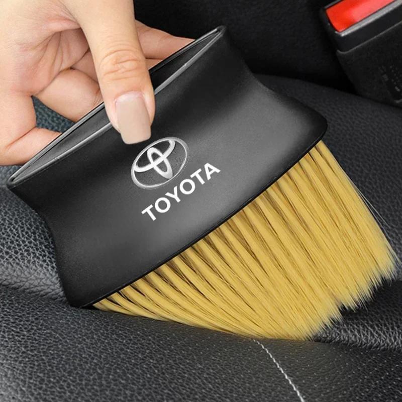 1Pcs Car Dedusting Brush Air Outlet Cleaning Brush Car Accessories For TRD Toyota Corolla Yaris Aygo GT86 Prius RAV4 Camry Auris