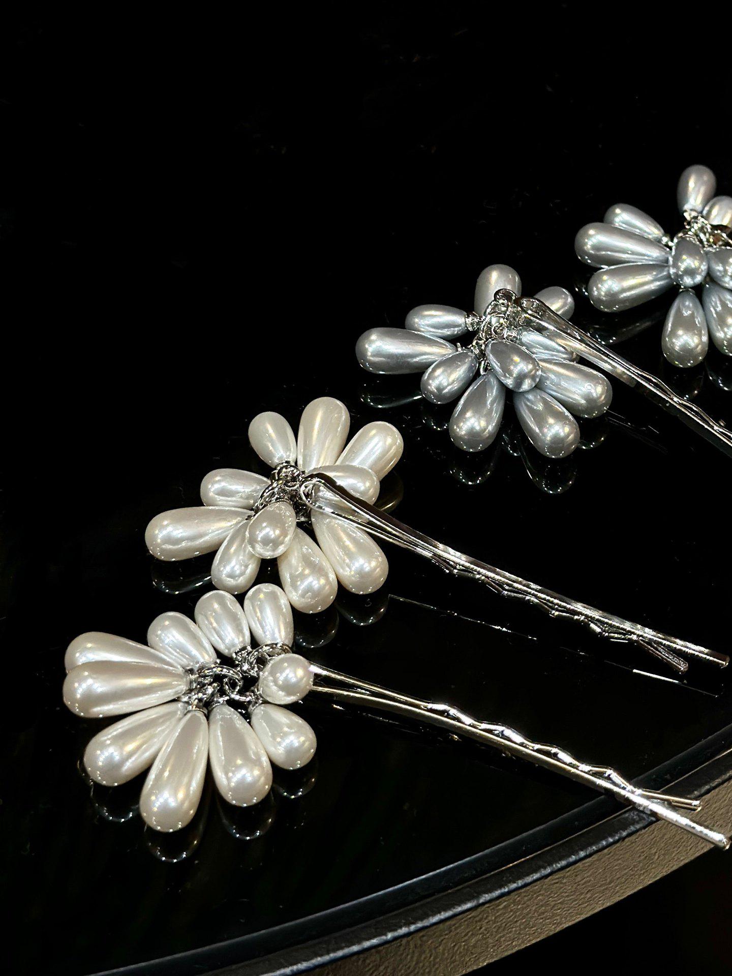 

Korean-Style Pearl Hair Clip for Back Bangs - Cute Women s Headdress Accessory