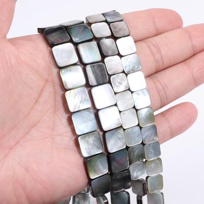 Vente en gros Perles Naturelles en Coquillage Gris Perle de Nacre Grise Forme Carrée Découpée Charme en Coquillage pour Collier Boucles d'Oreilles Bijoux DIY