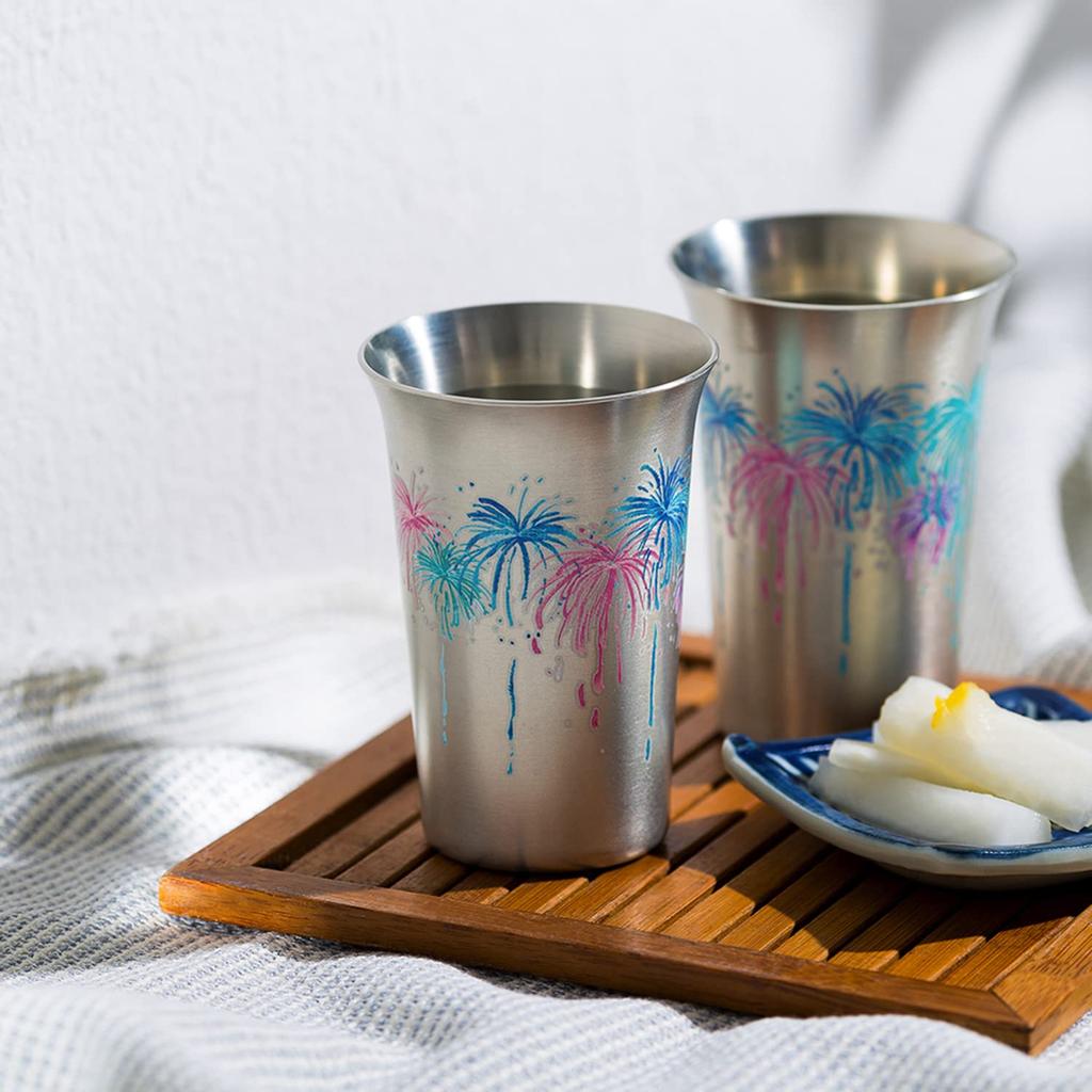 Three Snow Sake Glass 150ml Fireworks Design Changes color when cold sake is poured into A soothing sake Made in Three Snow Works 31914 - it. vessel.
