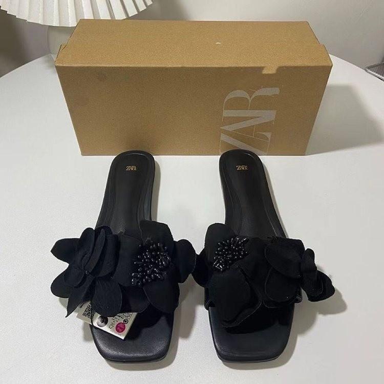 

New square head women s shoes with roses, flowers, open toes, empty and half-dragged outside, women s sandals 42 чорний