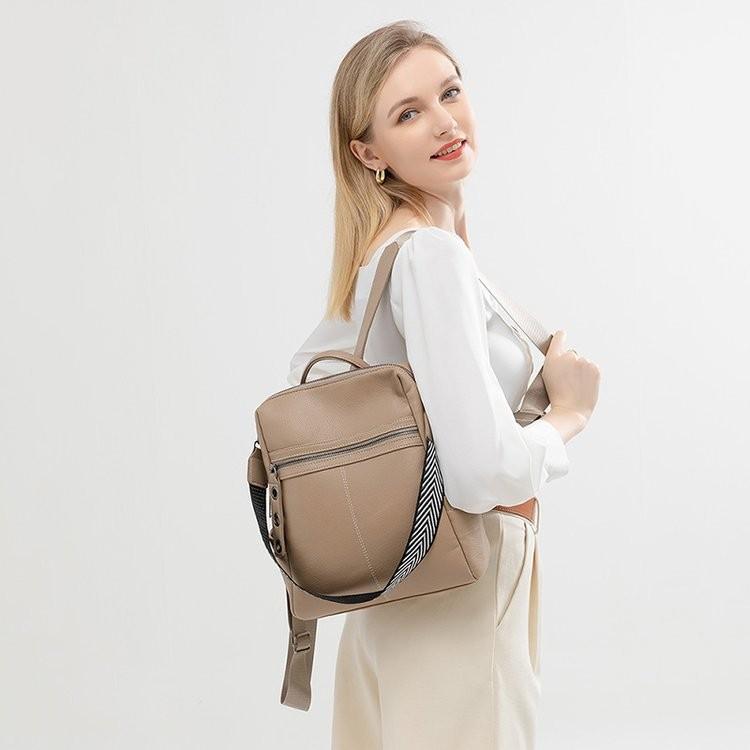 IELGY Fashion Casual Temperament European American Style Simple Sports Lightweight Backpack Female Bag