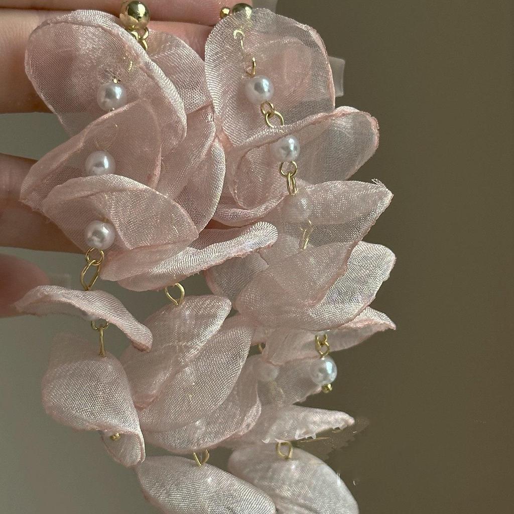 Korean Chiffon Flower Tassel Earrings: High-End Pearl Design with Niche Fashion Appeal.