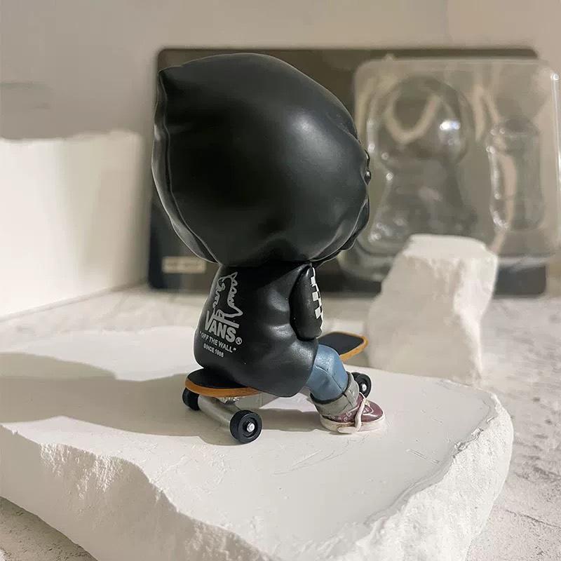 SP Ono Hirono x Vans Collaboration Trendy Blind Box Figure Ornament - High-Quality Girl Gift