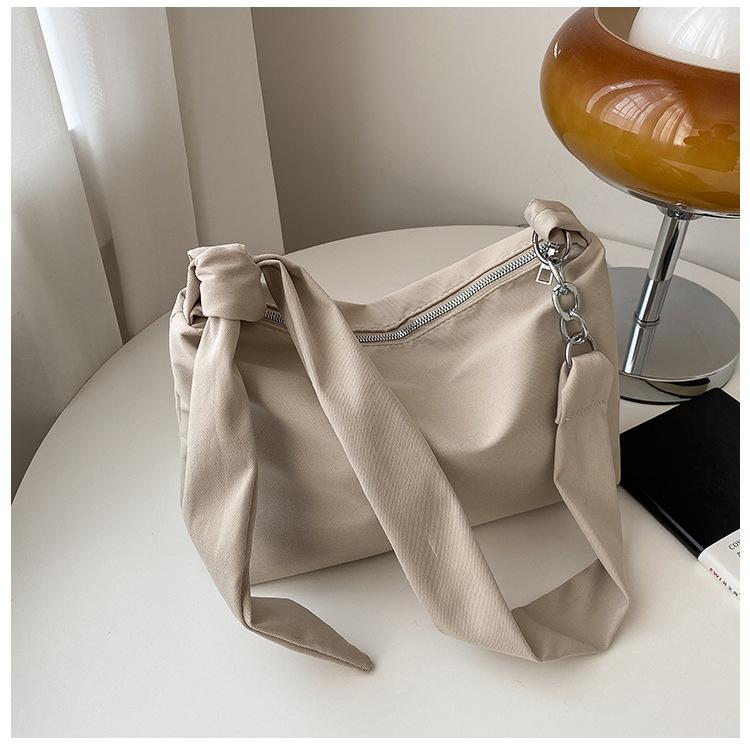 

Japanese casual lazy wind messenger bag 2025 new bag Internet celebrity popular fashion simple college shoulder bag