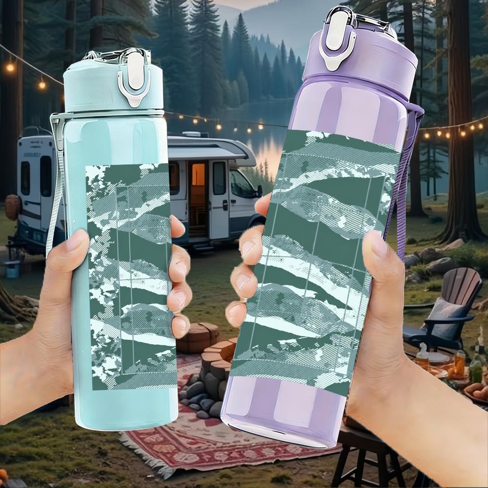1PC Two female singers color portrait print 750ml colorful plastic sports water bottle leakproof pop up lid with straw for outdoor work home use