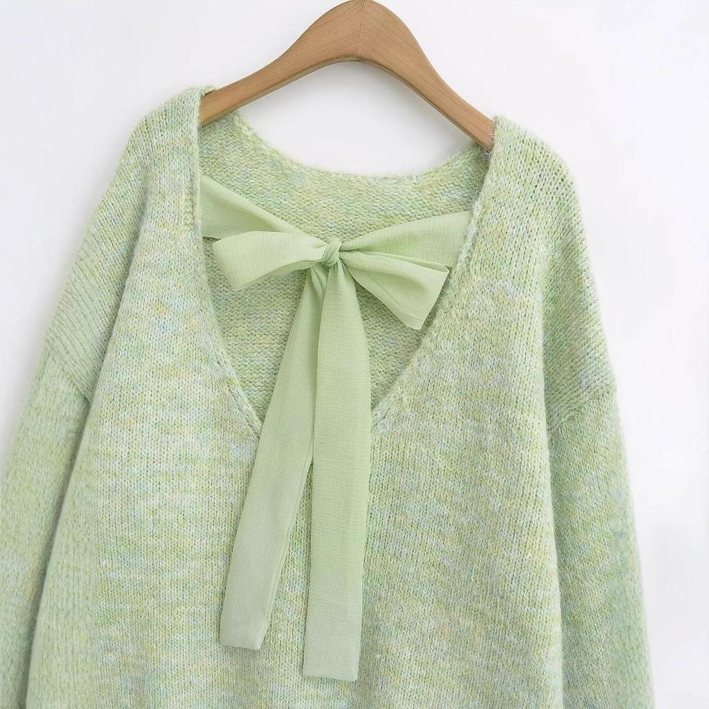 2024 Winter Women's European & American Style Backless Bow Long Sleeve Knitted Sweater