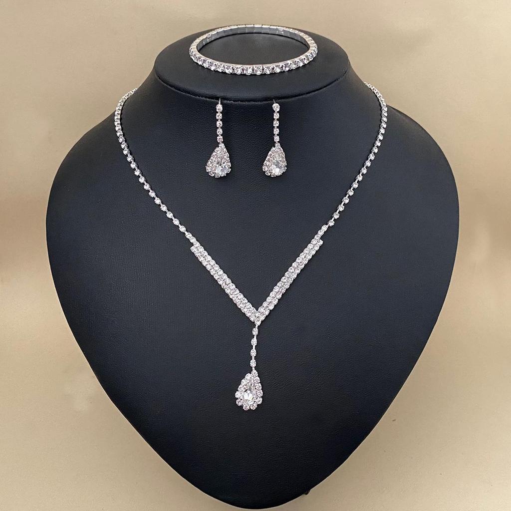 Elegant Rhinestone Tassel Jewelry Set: Necklace, Earrings, Bracelet – Perfect for Bridal or Banquet Wear
