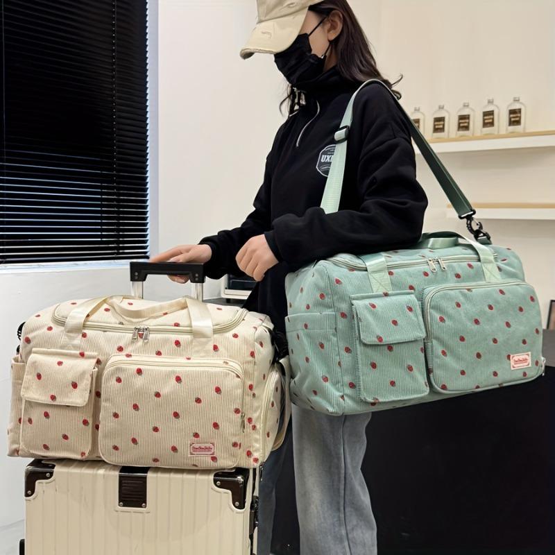 Borsa da viaggio capiente con stampa di fragole e scomparti multipli - Nylon resistente, casual, per palestra e viaggi, manici rinforzati e cerniere sicure