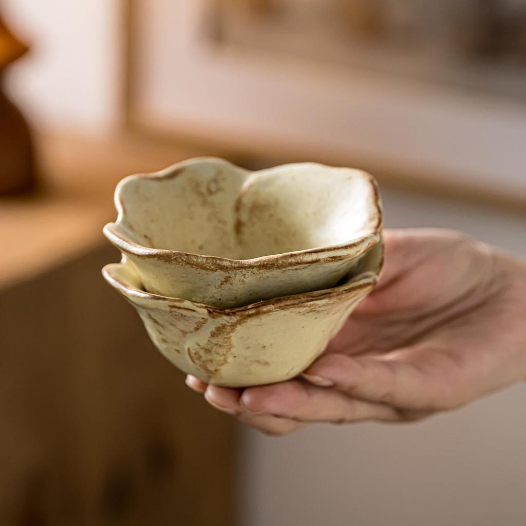 Hand-Kneaded Ceramic Flower-Shaped Dish: Retro Style for Dipping Sauces, Desserts, and Seasoning.