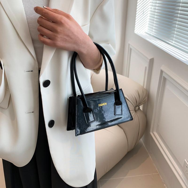 Chic Street Style Medium Square Crossbody Bag For Women 2023 Fashion Trend Shoulder Bag