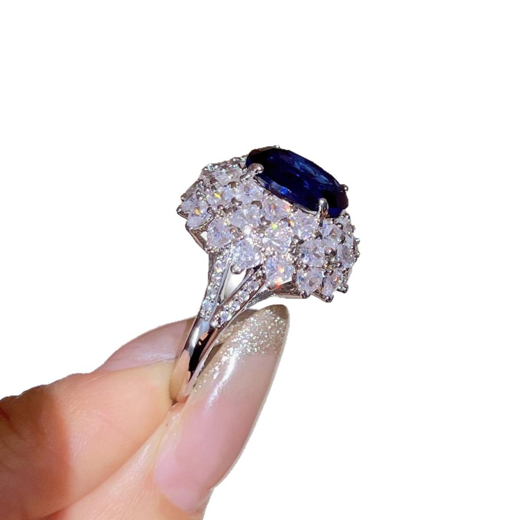 High-end luxury, meticulously crafted, full-diamond heart-shaped cubic zirconia ring, pigeon-egg royal blue, heavy-duty design8Clara Open Ring