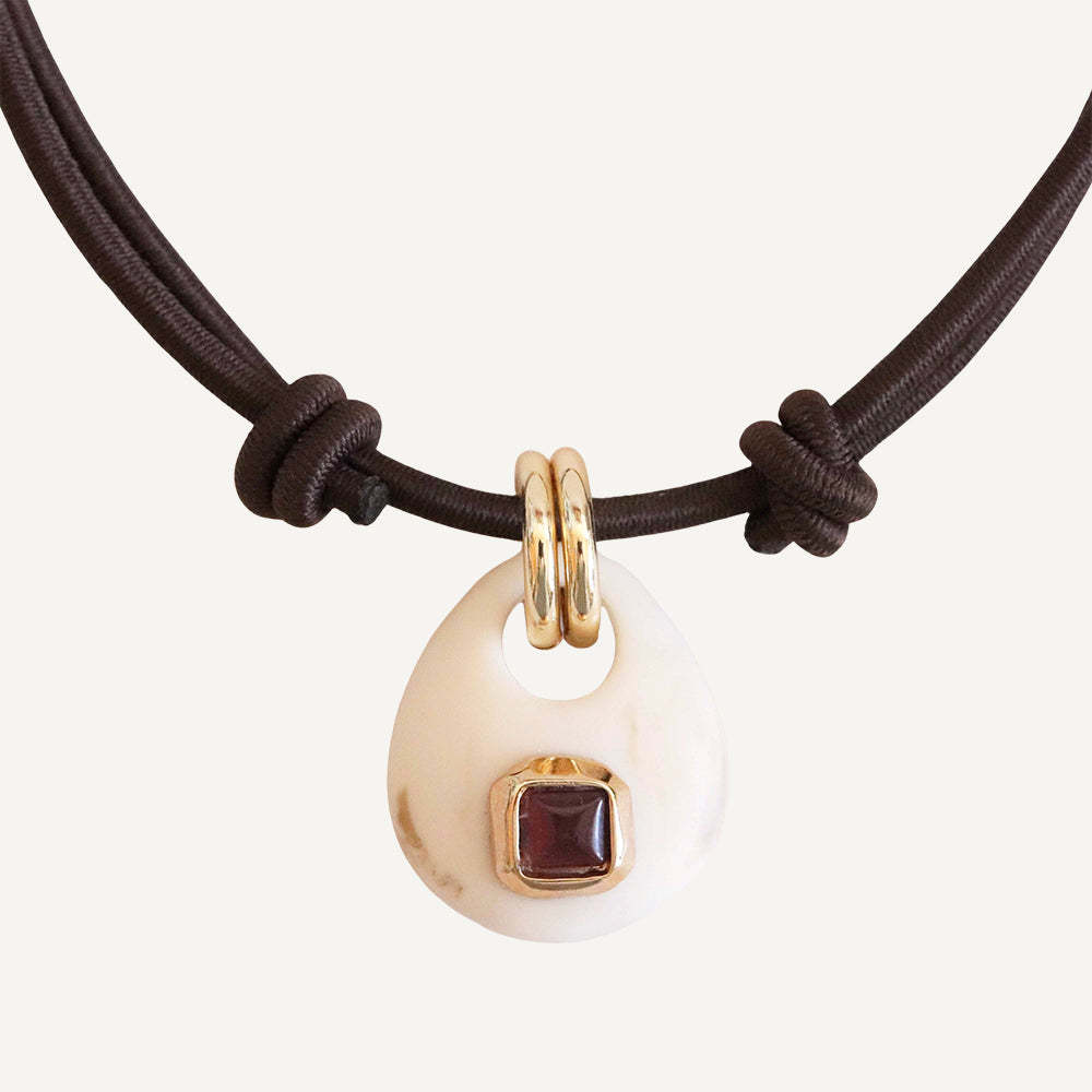 

Niche Water Drop-Shaped Multi-Colored Gemstone Rope Knitted Necklace Retro Metal Ring Design Sense Personalized Accessories