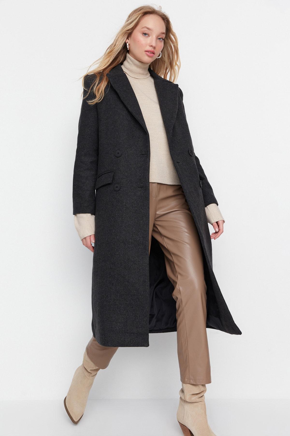 

Черное длинное штампованное пальто с узором «елочка» TWOAW23KB00149..