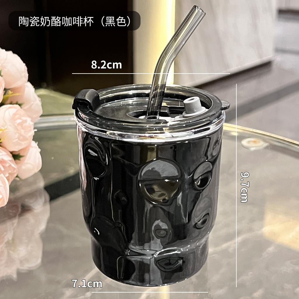 Bogen Keramik Strohhalmbecher Keramik Käseförmige Kaffeetassen Trinkbecher Strohhalmkessel Valentinstagsgeschenk Schwarz-Weiß Tassen