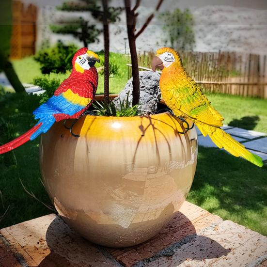 Bird Ornament Resin Scarlet Macaw Sculpture Realistic Lifelike Parrot Statue Waterproof Outdoor Garden Decoration