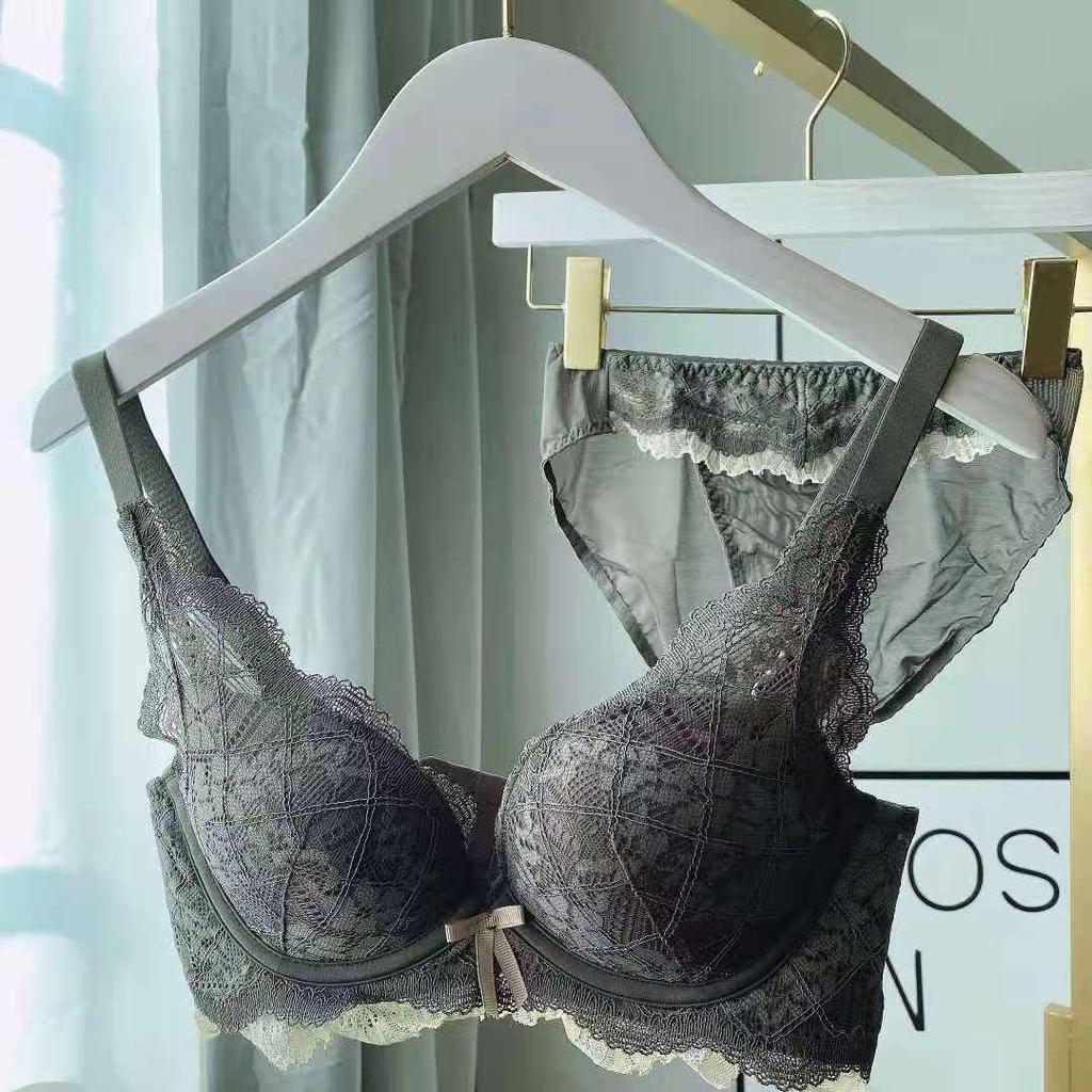 Japanese Style Wire-Free Push-Up Bra: Sexy, Comfortable, Anti-Sag, Adjustable, Seamless, Beautiful Back Design for Small Busts