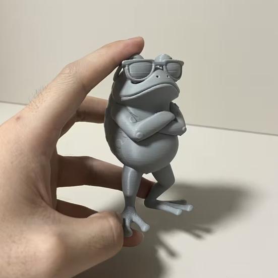 3D Printed Frog Figure, Mini Desktop Ornament, Simulated Frog Model with Sunglasses Crossed Arms, Standing Frog for Desk, Car Interior