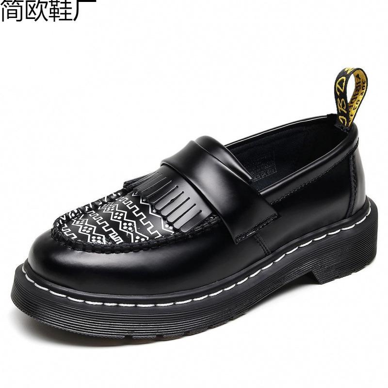 

Martin boots fringed women s leather low-top small leather shoes women s graffiti student round order