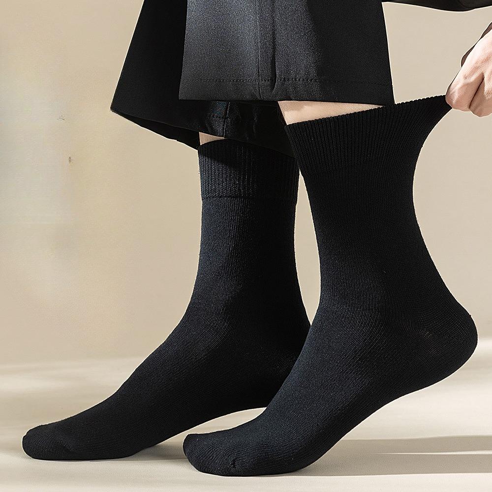 Autumn and Winter Warm Wool Socks for Men, Solid Color Business Style Boneless Mid-calf Socks, Sweat-absorbent and Breathable, Black