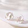 French Gentle Temperament Fairy Style Enamel Drip Glaze Three-dimensional Petal Stud Earrings Light Luxury Elegant High-end Earrings