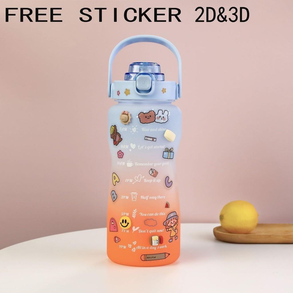 Große Sport-Wasserflasche aus Kunststoff mit Farbverlauf und Strohhalm, praktischer Griff