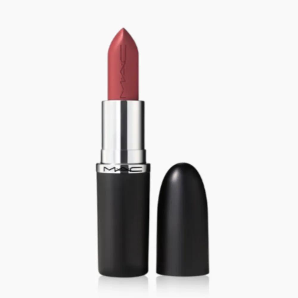 

MAC Maximal Slick Satin Lipstick Girlfriend Sitting Pretty