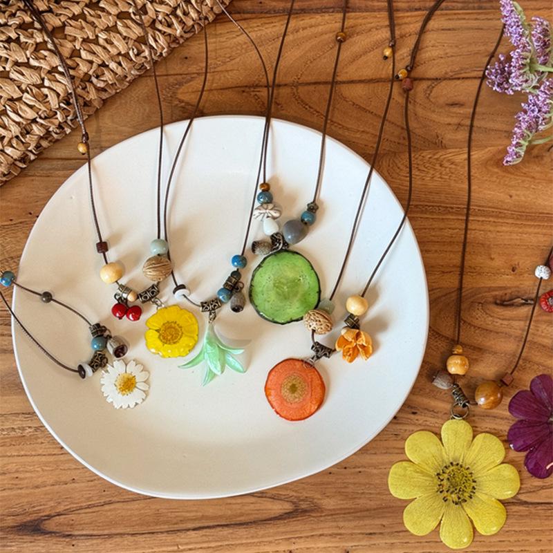 Mountain Wild Wind Dopamine Daisy Necklace: Unique Design for Women, Long Sweater Chain Accessory