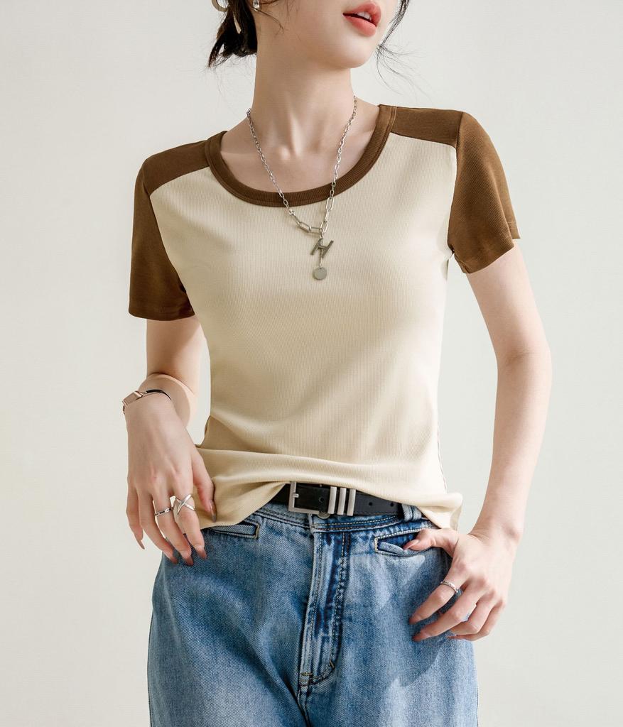 Cool Rundhalsad Smal Bomulls-T-shirt med Gängad Kontrastfärg för Kvinnor 2024 Vår och Sommar Ny Högelastisk Inre Smal Topp