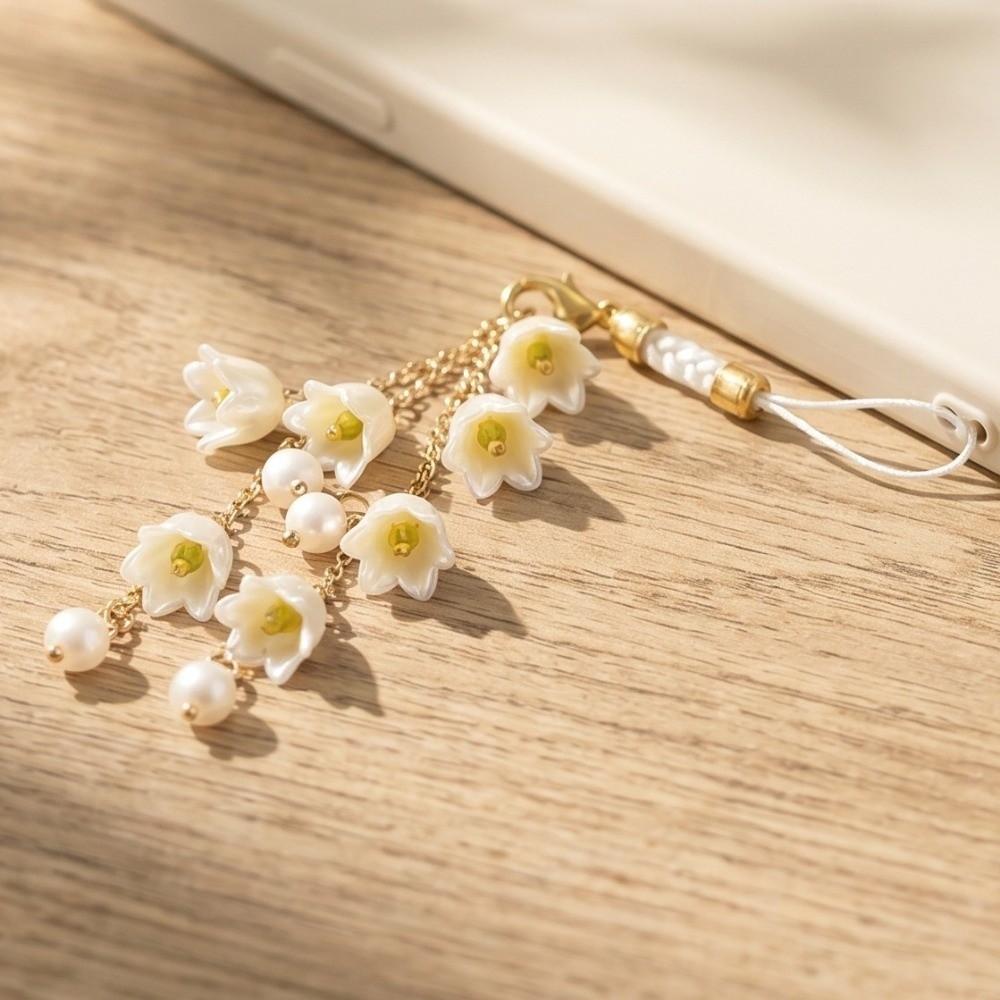 Ornaments Flower Cluster Keychain Elegant Tassel Keychain Creative Flower Pendant Gifts