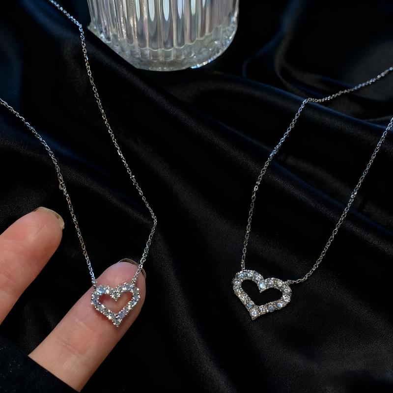 Full Diamond Hollow Heart Necklace Earring Set Lightweight Fashion Alloy Jewelry for Teen Girls Daily Accessory
