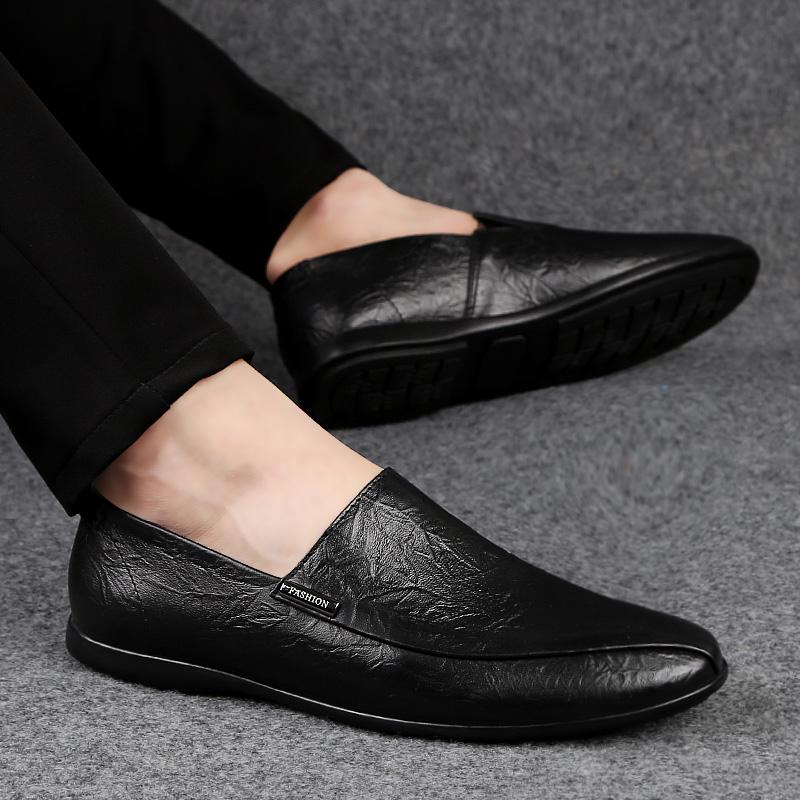 Handgefertigte Freizeitschuhe aus Leder für Herren, weiche Sohle, Autofahrerschuhe, Slip-On-Loafer für Herren, Outdoor-Mokassins, bequeme, einfache Business-Schuhe