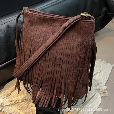 2025 New American Bohemian Fringe Crossbody Bag Vintage Matte Texture Bucket Shoulder Bag Commuter Women's Bag