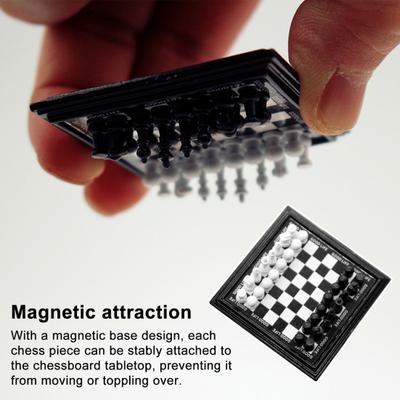 Mini Set de Șah Retro Negru și Alb Tabla de Șah cu 32 de Piese de Șah Magnetic Set de Șah Miniatură pentru 1:Conac pentru Păpuși la Scară 12