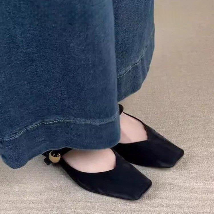 

Soft leather version~ fashionable and simple casual small single shoes women s suede one-word buckle thick heel square head light mouth Mary Jane 35