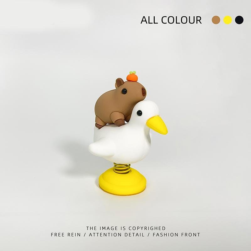 Capybara Decor - Creative Spring Shaking Head Dashboard and Desktop Figurine, Car Interior Ornament