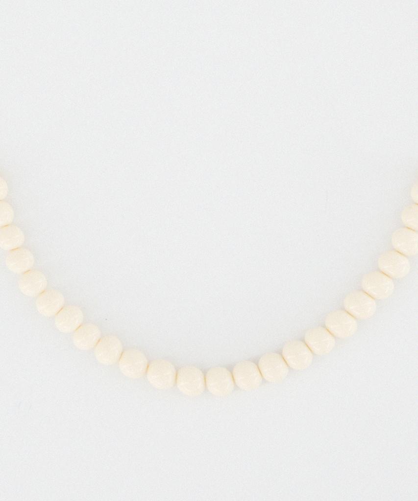 Douhab Pebble – Foam Necklace