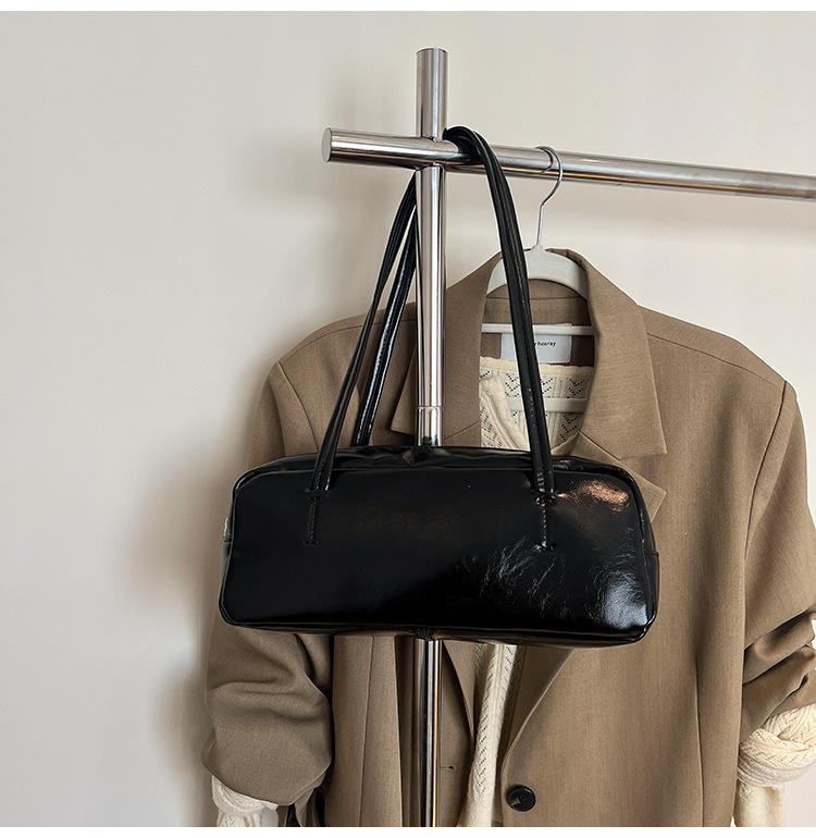 

Korean version of niche high-end bow underarm bag women s 2025 new fashion casual versatile large-capacity shoulder bag чорний