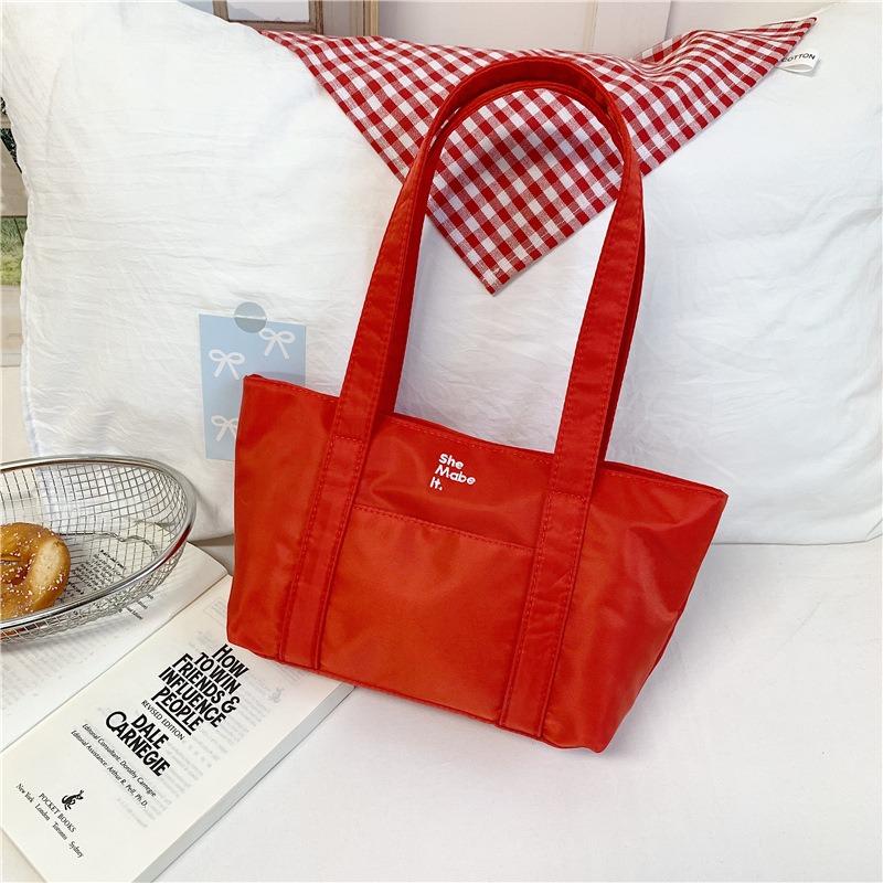 Mode nylon baguette tas met grote capaciteit dames casual handtas reizen niche forenzen schouder okseltas draagtas
