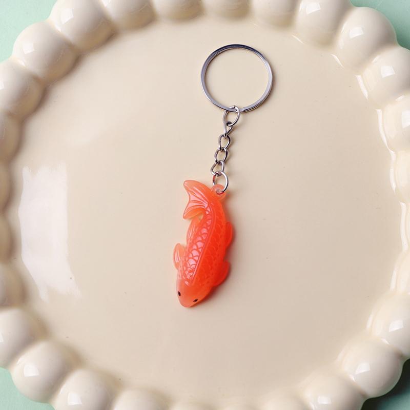 

Uv Light Sensitive Color Changing Roast Duck Keychain Charms Animals Fish Pig Chicken Key Chain Car Key Ring Bag Hanging Pendant