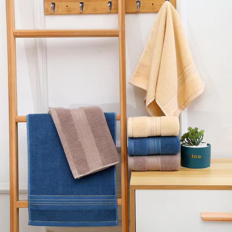 Prémiový bavlněný ručník s výšivkou zlatou nití - Měkký, savý dárek pro domov