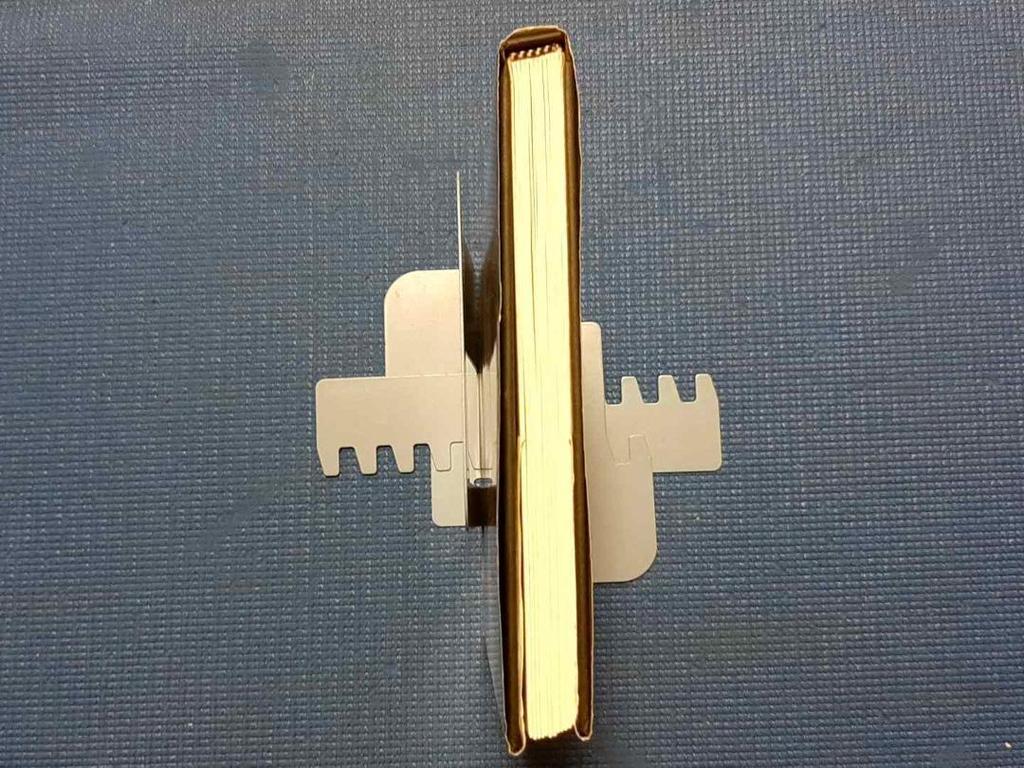 [USED] Foreign book LOLA T70 The Racing History & ~ Cracked spine