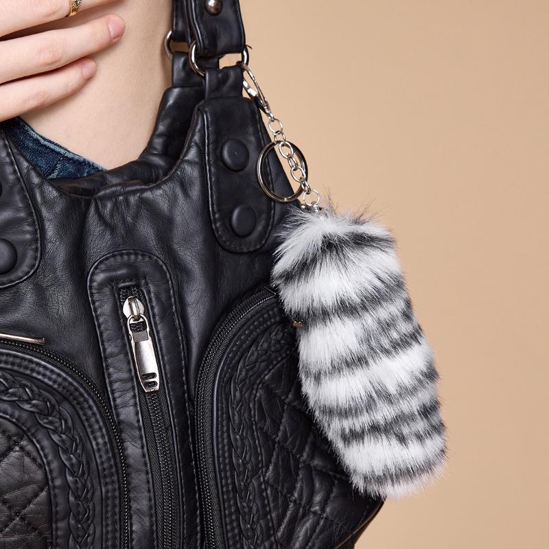 

YK fashionable retro exquisite simulation plush fine flash animal tail keychain bag pendant