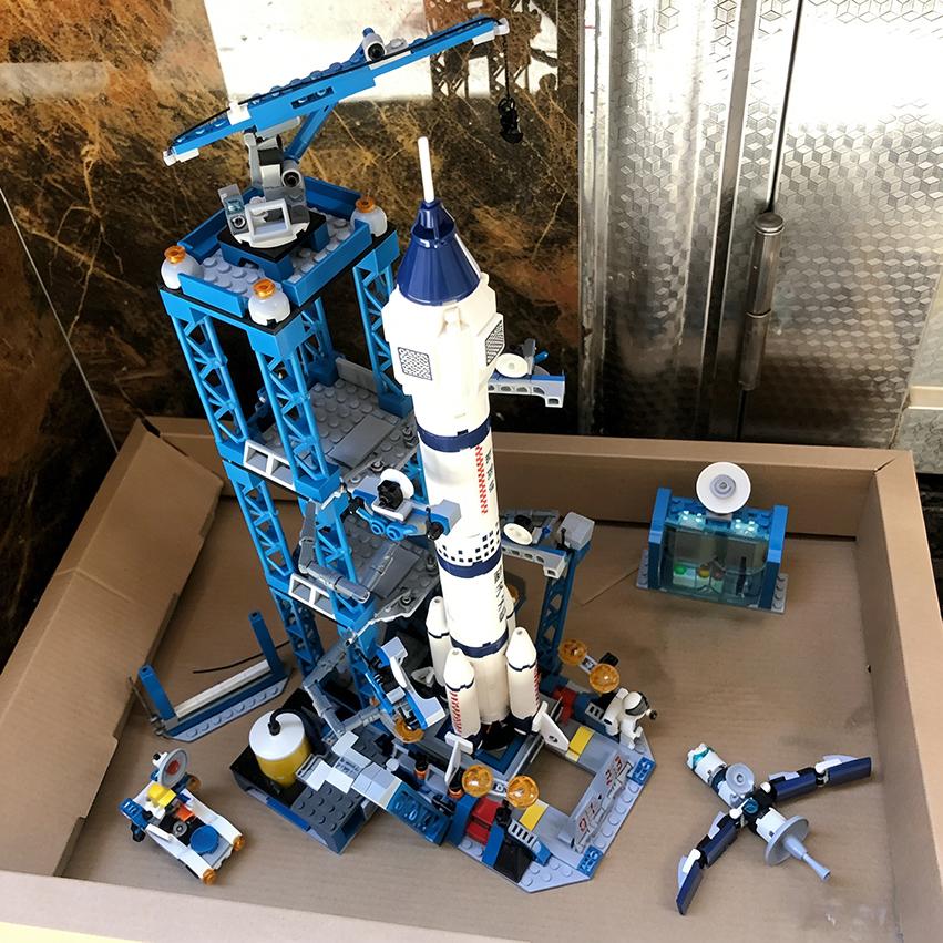 Kreative Luftfahrt Bemannte Rakete Bausteine Weltraum Astronaut Figur DIY Luft- und Raumfahrt Ziegel Modell Spielzeug für Kinder Weihnachtsgeschenk