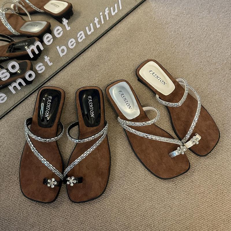 Rhinestone sandals outer wear women's 2025 summer new low-heeled square head cover toe fairy style with skirt beach sandals