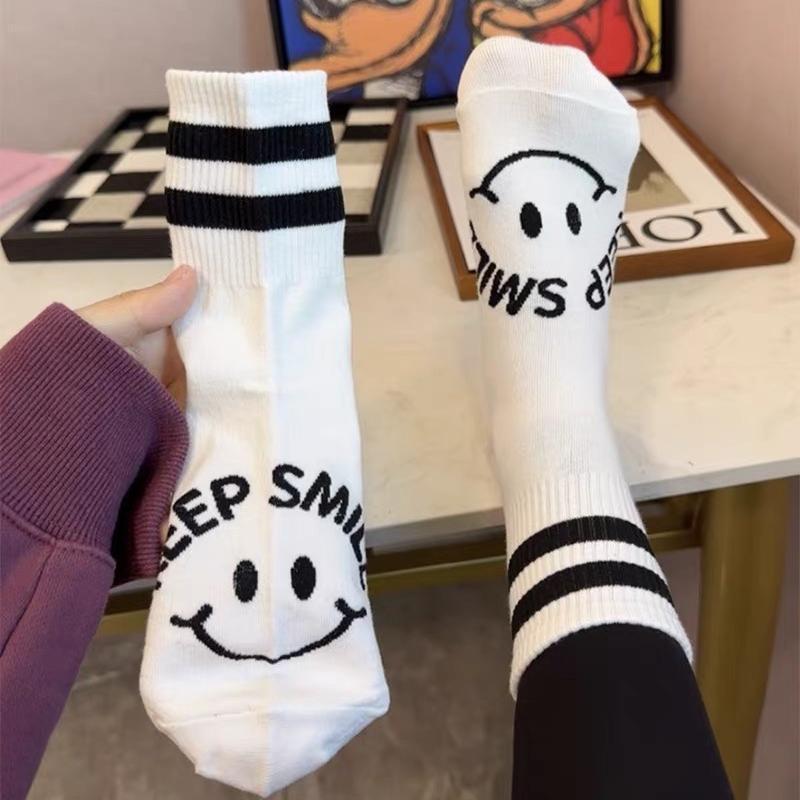 Dongdaemun Parallel Bar Striped Smiley Face Socks Cotton Socks Black And White Medium Tube Socks With Shark Pants Sports Socks