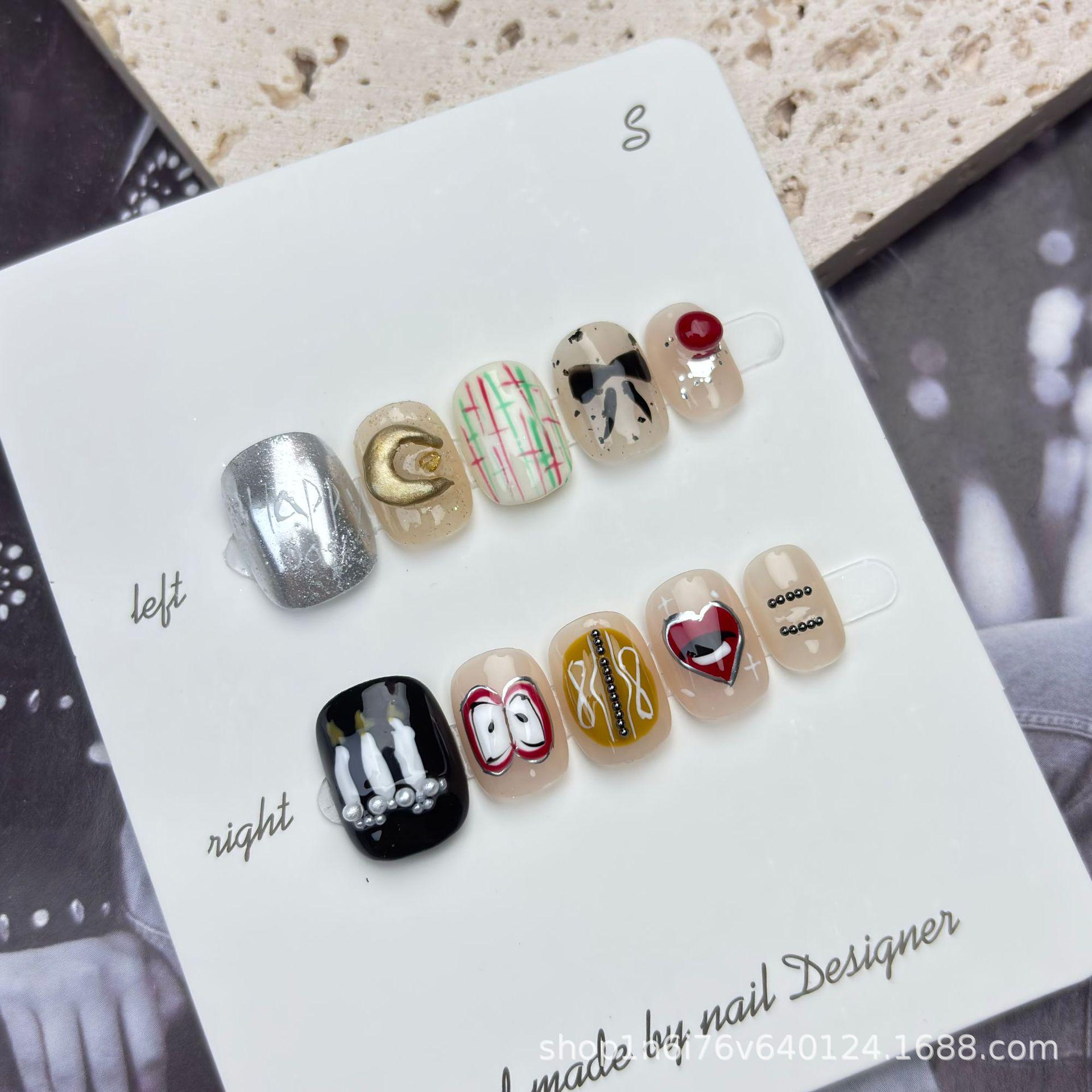 

Apple Diary: Handmade Short Black Nail Stickers with Rhinestones Large