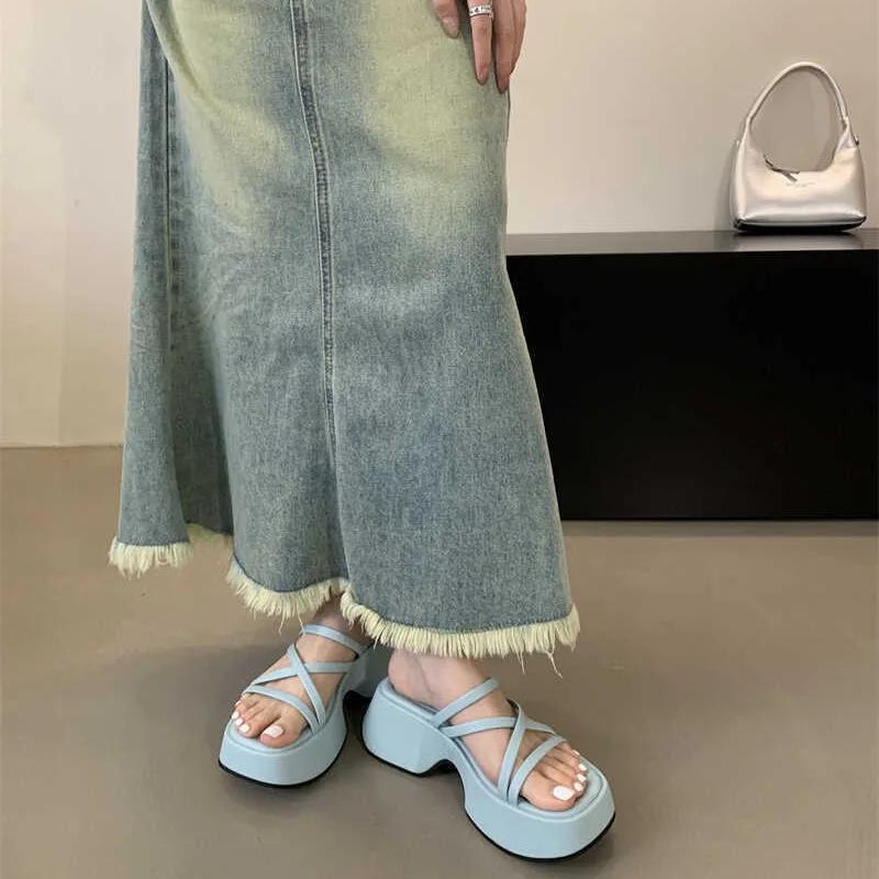 Muffin Thick Sole Flip-flops Women's Shoes Wear 2025 New Summer Black Korean Version of Small Flip-flops Sandals