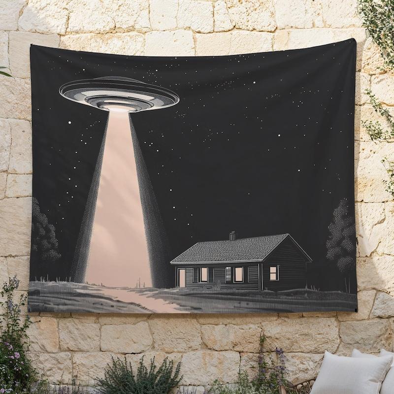 Tapestry UFO flying saucer alien 75x100