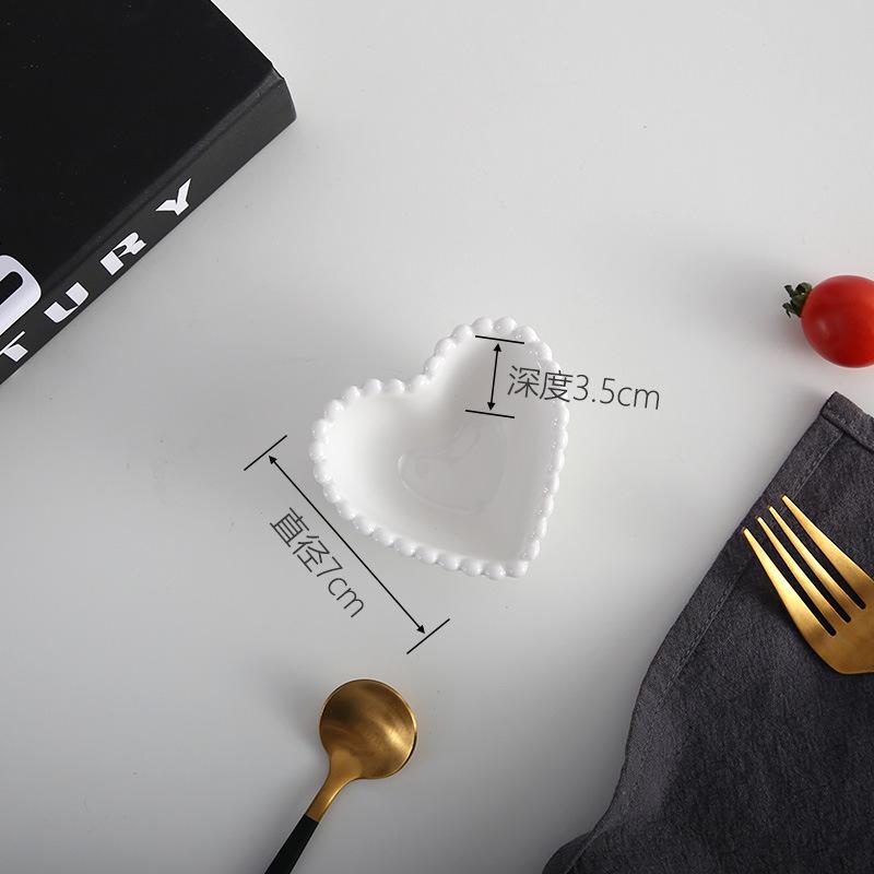 White Ceramic Heart Plate Delicate Salad Dessert Bowl Multi-Grid Snack Bowl Creative Peach Heart Cake Breakfast Plate Tableware